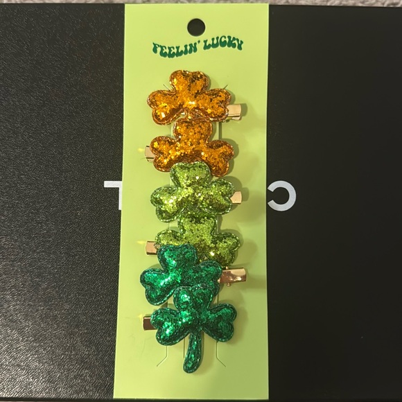 Accessories - Three Leaf Clover ☘️ Glitter Hair Clips New